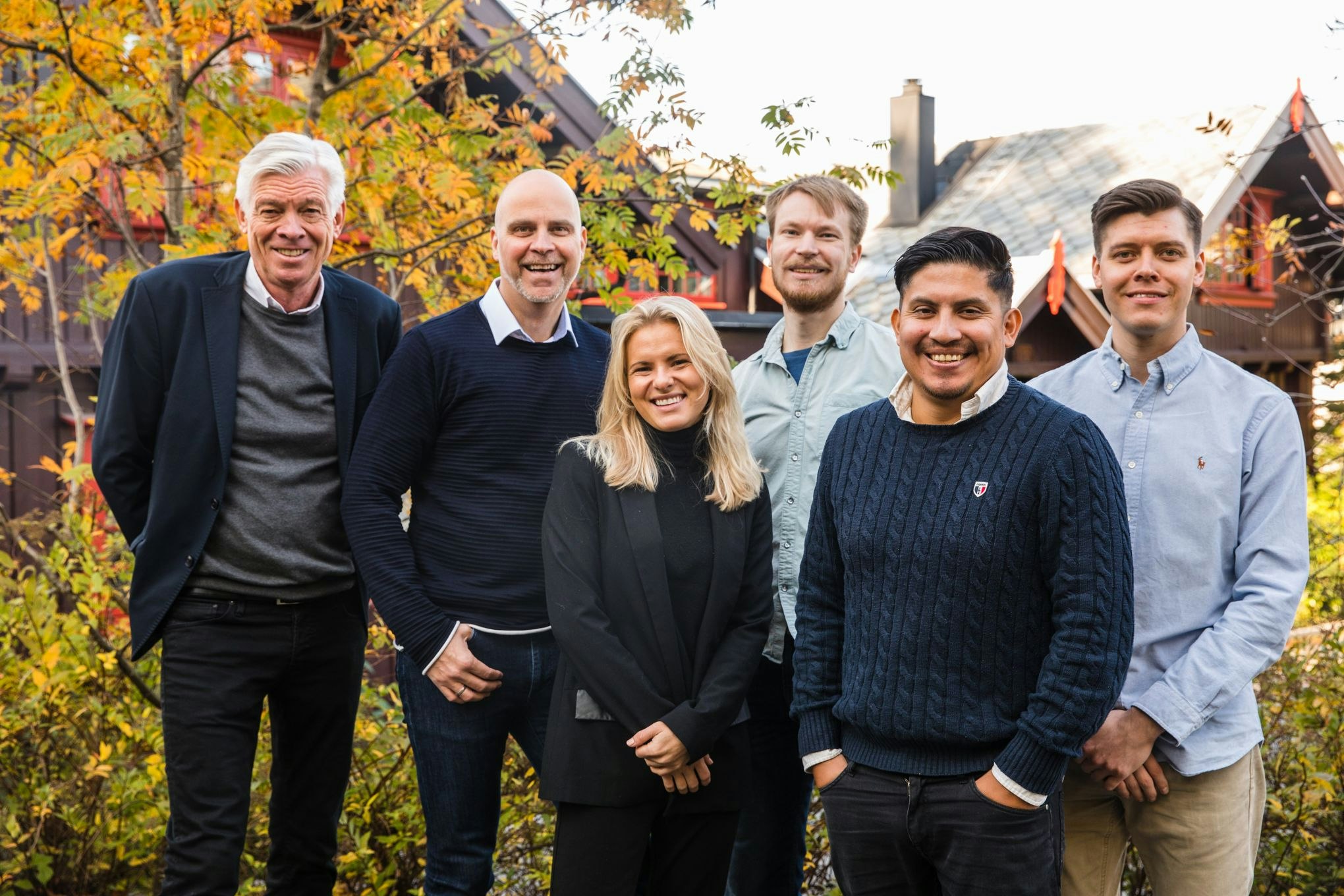 Team Vendu utenfor deres kontor i Villa Lysaker.